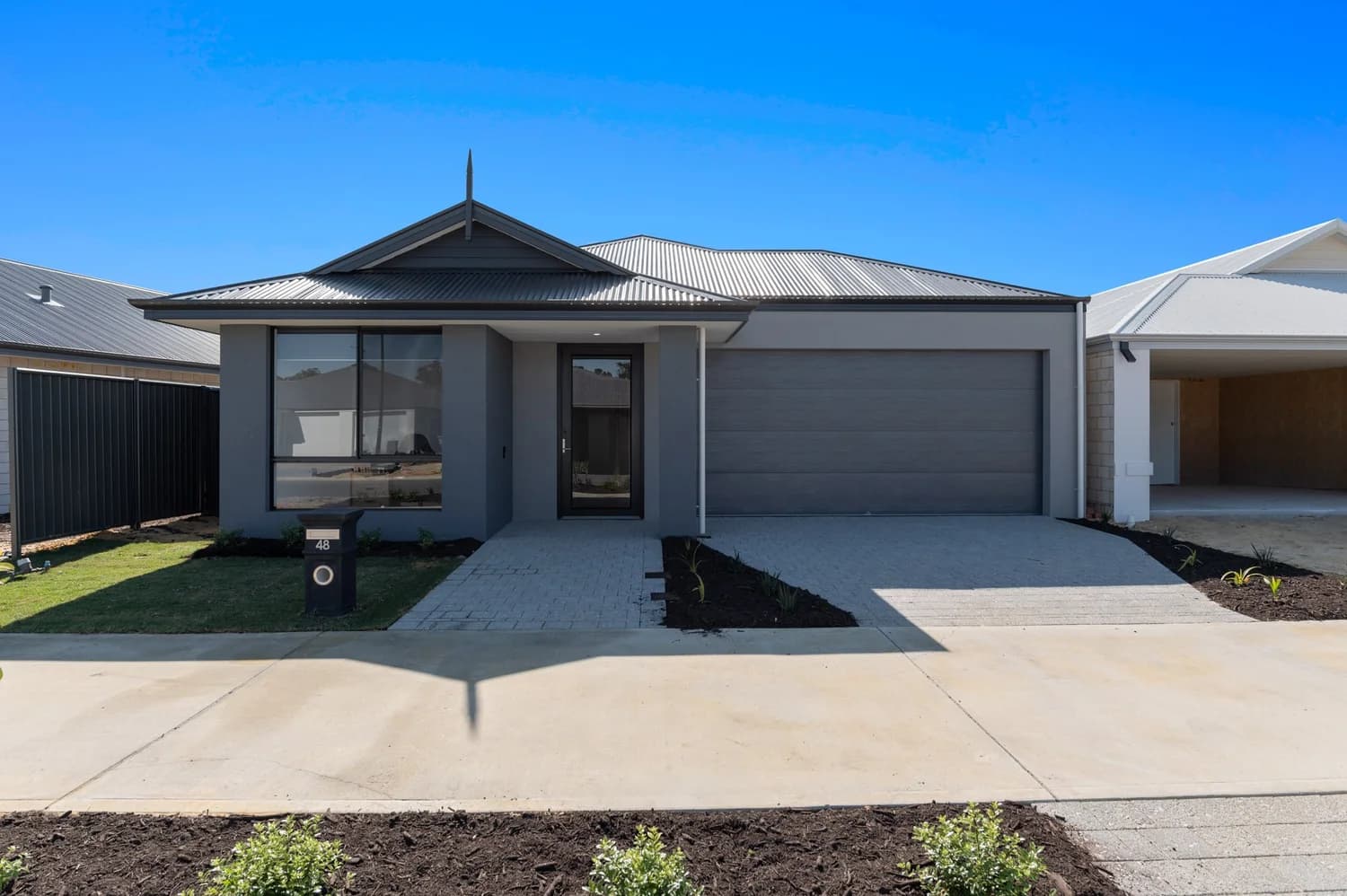 Baldivis property front entrance