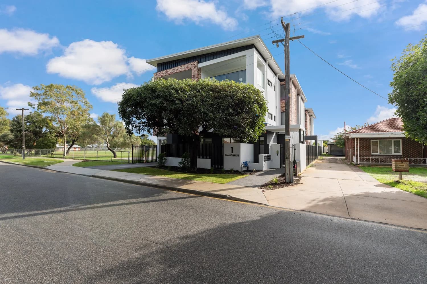Mangini Apartments Morley - SDA property in 1 Mangini Street, Morley